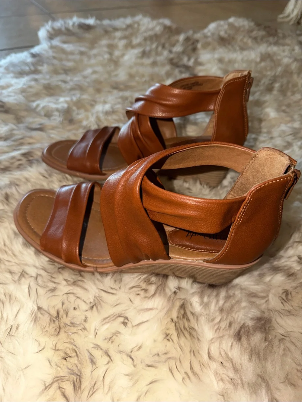 Eurosoft by Sofft Women's Ginnifer low wedge soft slip in dressy brown Sandals 9